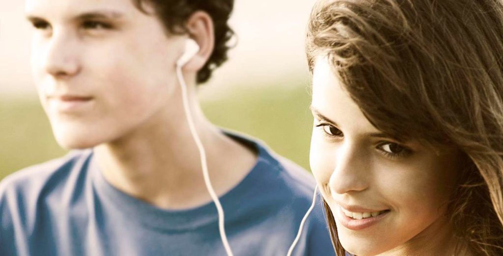 Filles et garçons : quelles différences à l'adolescence ? | 7 parents.com